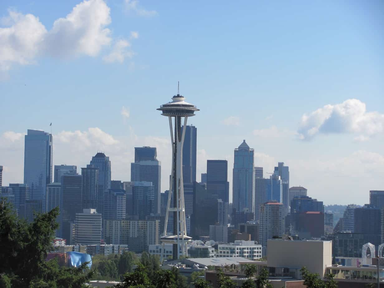 space needle and seattle skyline